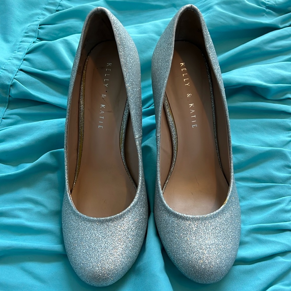 Kelly & Katie high heel shoes, size 8, used